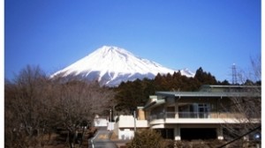 岩倉学園と富士山